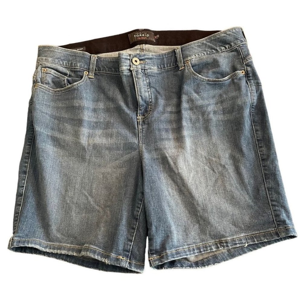 Size 22 Torrid Bombshell Skinny Stretch Denim Shorts Women's Plus Size